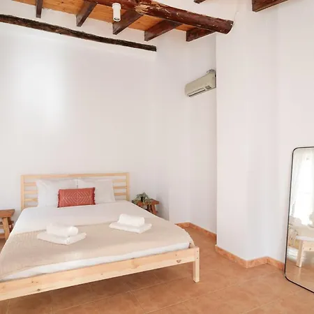 Feriehus Lujoso Triplex, 2dorm, 6px, 2 Bathroom, Terraza, Centro Alicante