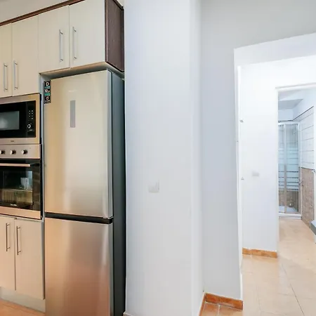 Lujoso Triplex, 2dorm, 6px, 2 Bathroom, Terraza, Centro Feriehus Alicante