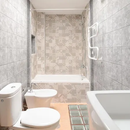 Lujoso Triplex, 2dorm, 6px, 2 Bathroom, Terraza, Centro Alicante